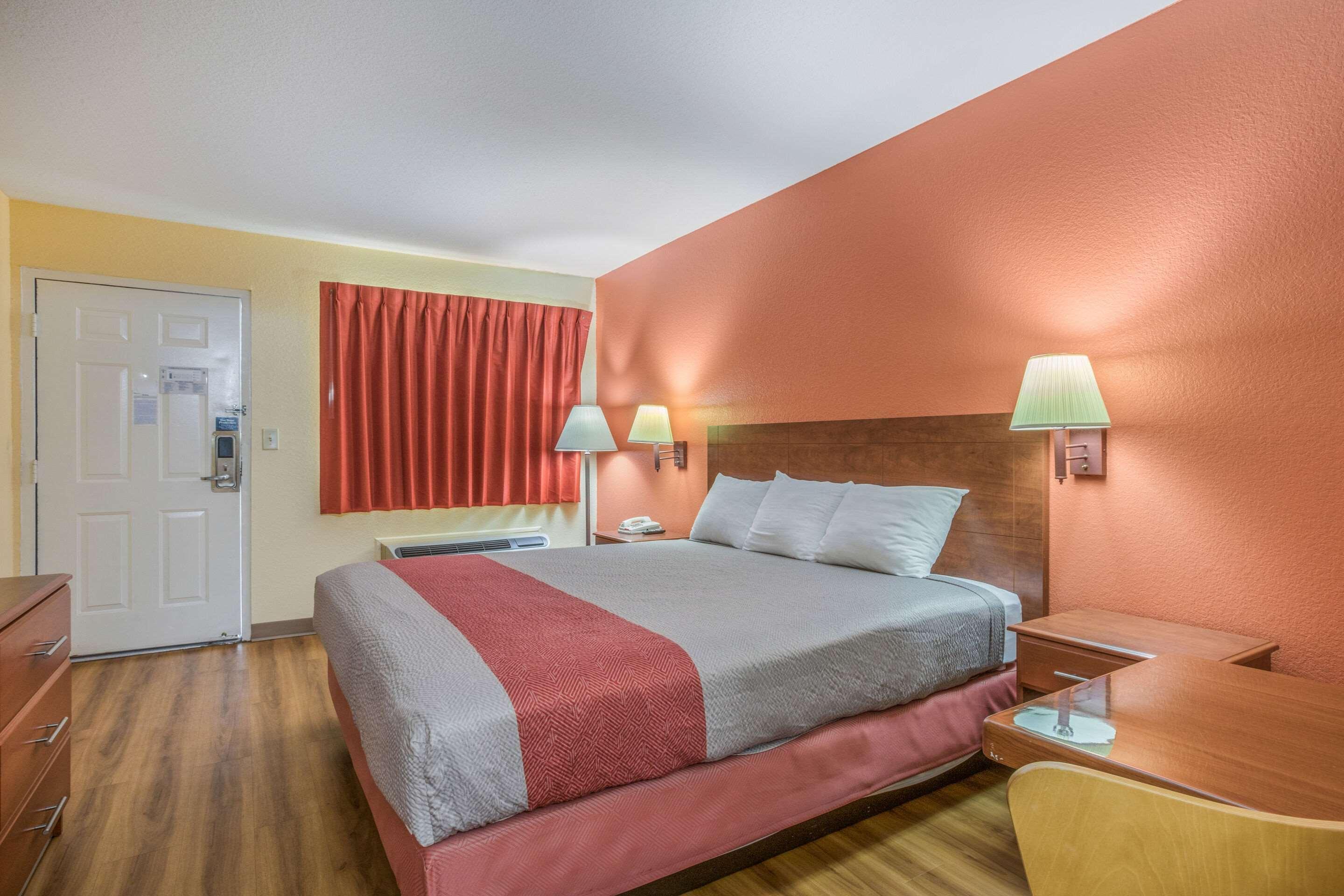 Rodeway Inn & Suites Macon Esterno foto