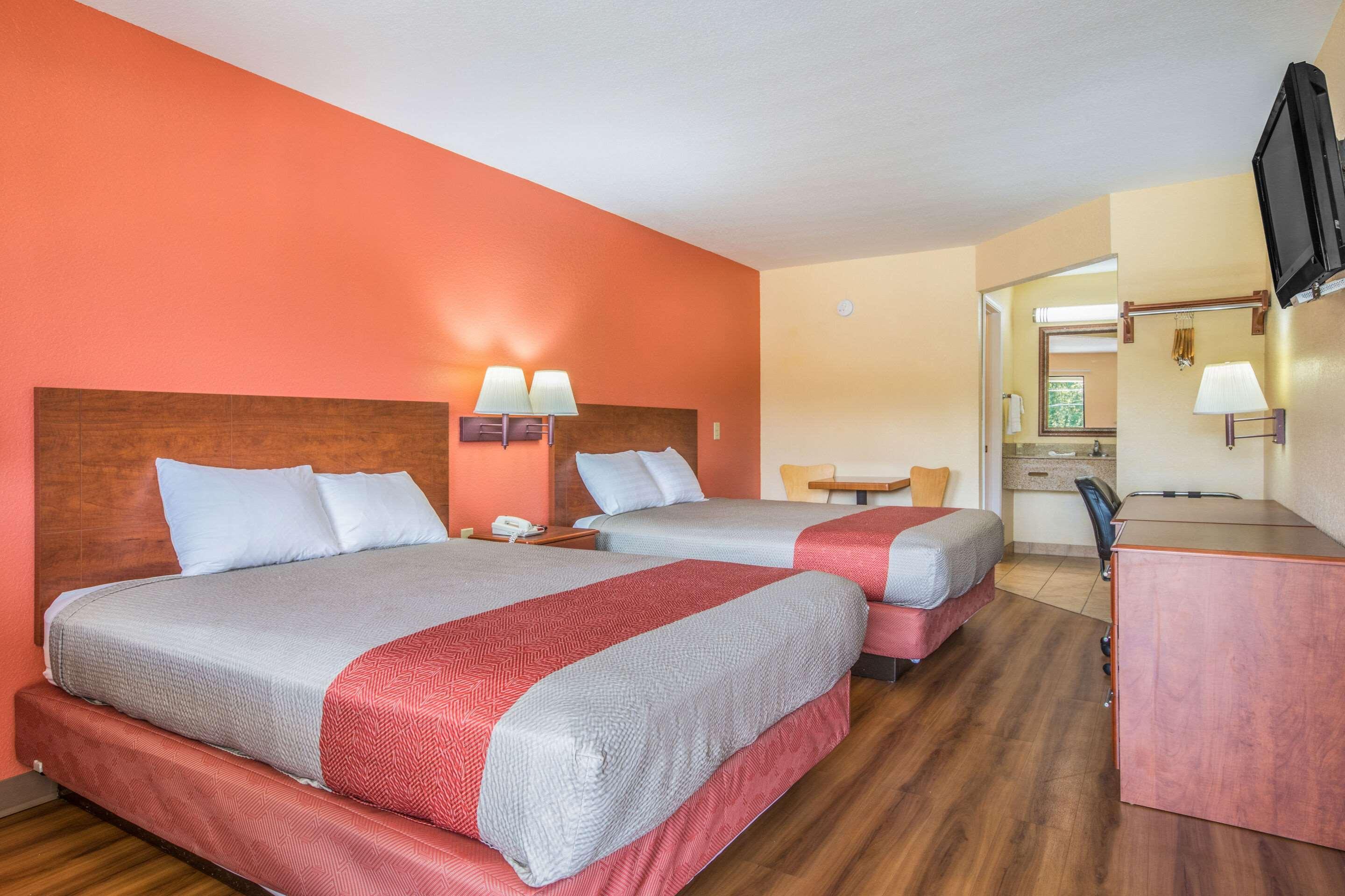Rodeway Inn & Suites Macon Esterno foto