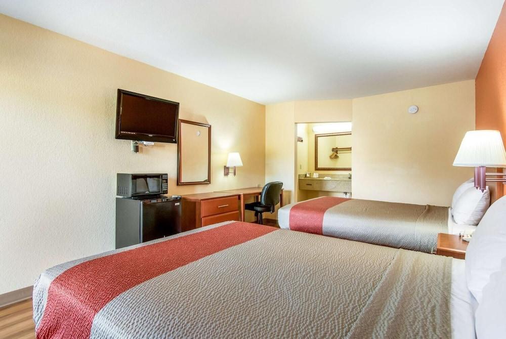 Rodeway Inn & Suites Macon Esterno foto