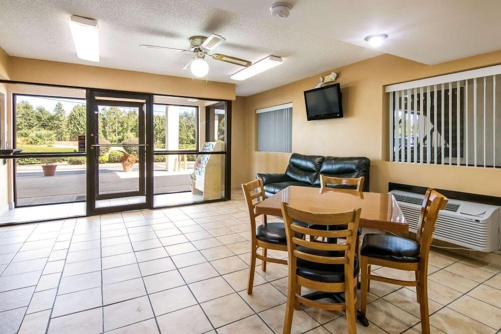 Rodeway Inn & Suites Macon Esterno foto