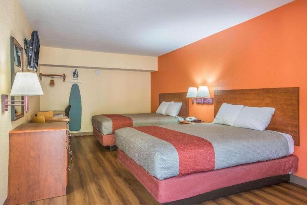 Rodeway Inn & Suites Macon Esterno foto