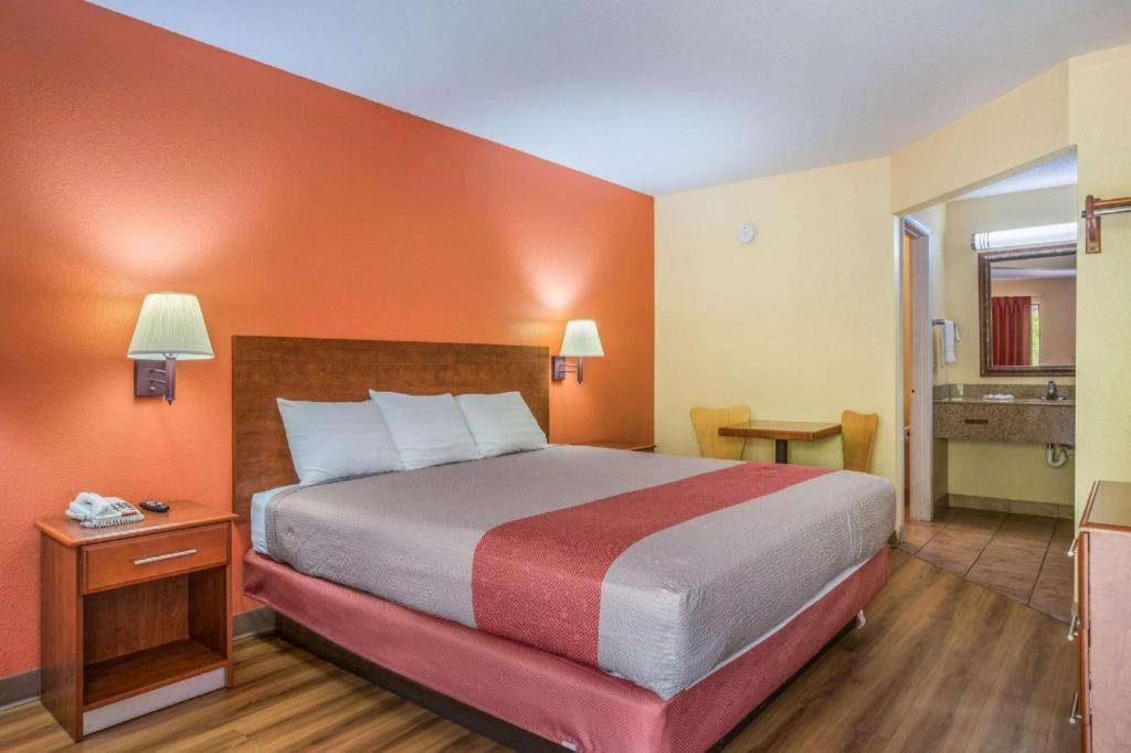 Rodeway Inn & Suites Macon Esterno foto