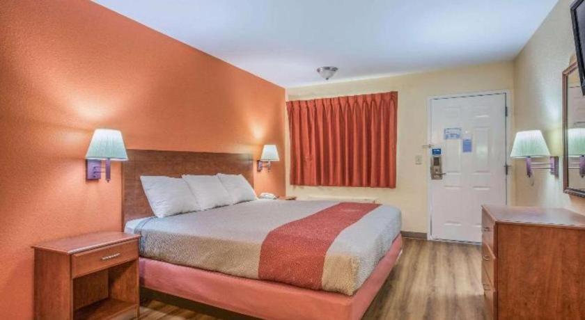 Rodeway Inn & Suites Macon Esterno foto