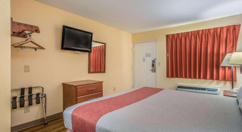 Rodeway Inn & Suites Macon Esterno foto