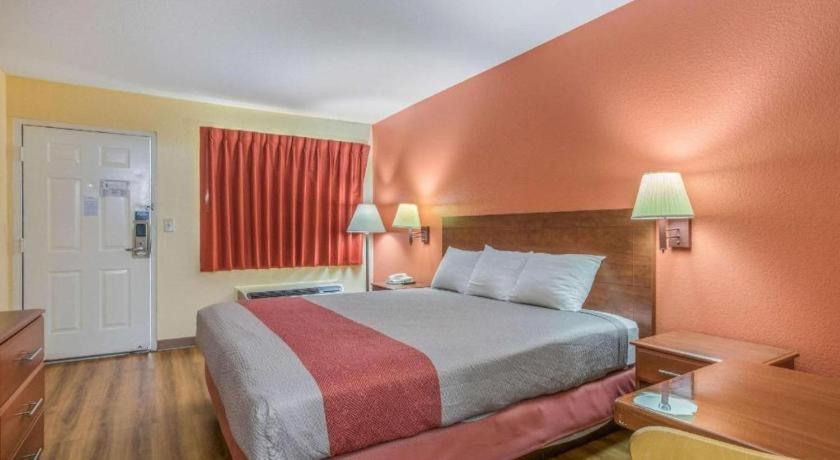 Rodeway Inn & Suites Macon Esterno foto