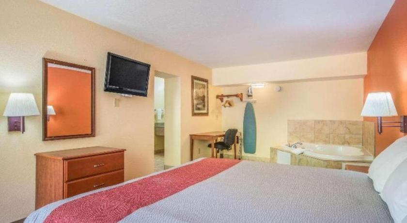 Rodeway Inn & Suites Macon Esterno foto